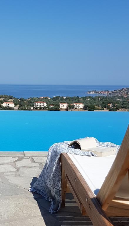 Villa Molivos Views Митимна Екстериор снимка